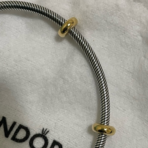 PANDORA two-tone snake chain open bangle - Picture 4 of 4